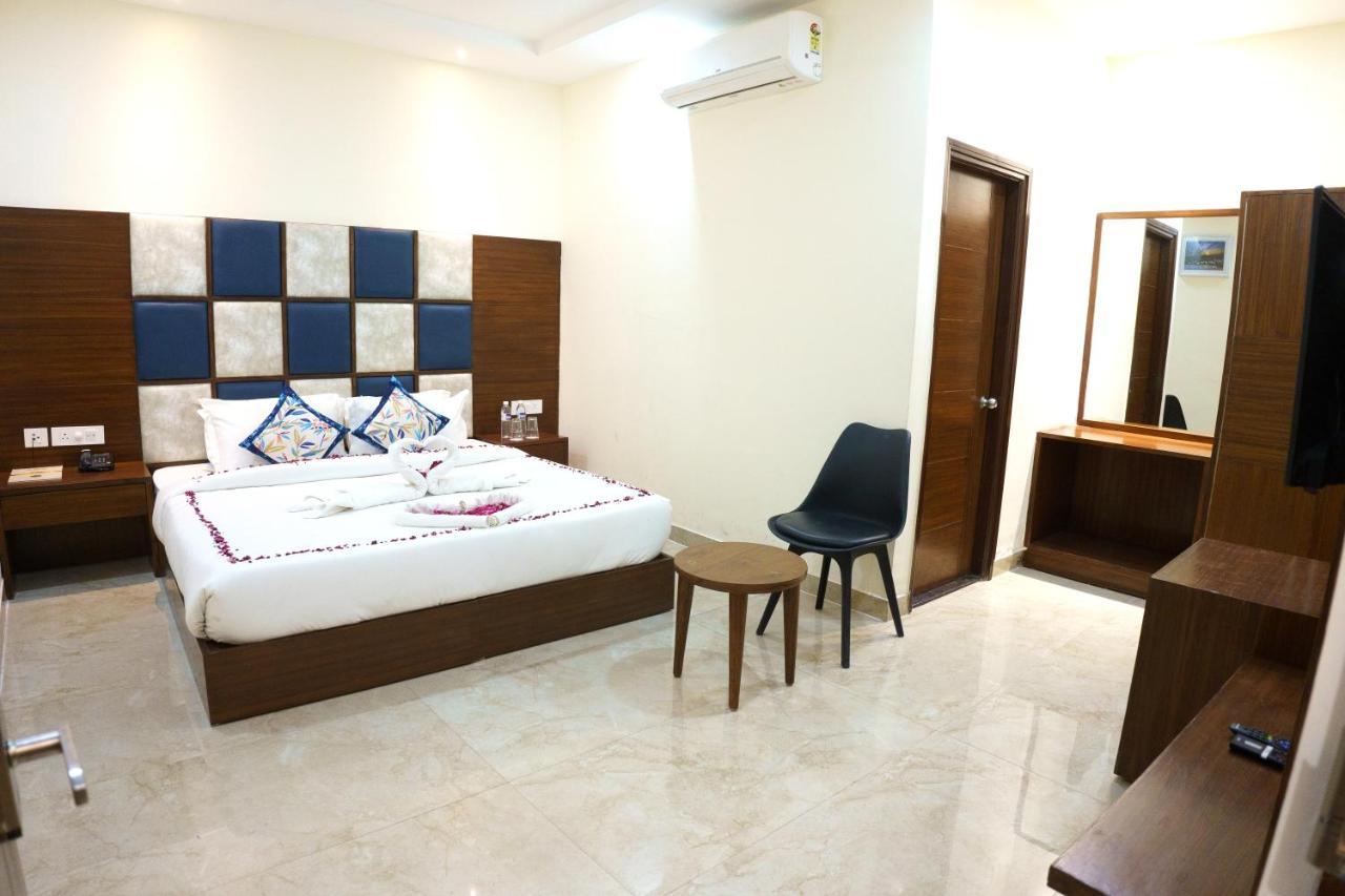 Hotel Vihaan Residency Zirakpur Εξωτερικό φωτογραφία