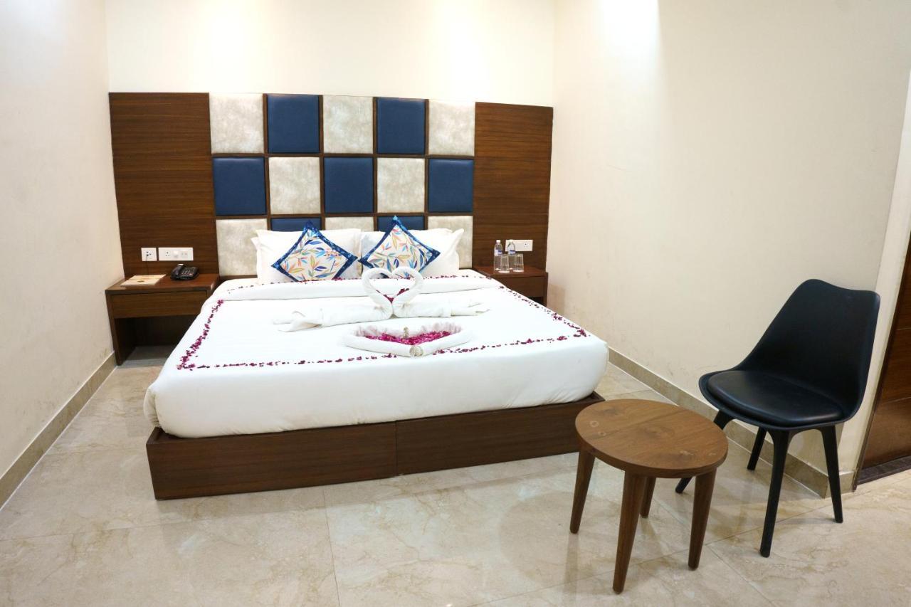 Hotel Vihaan Residency Zirakpur Εξωτερικό φωτογραφία