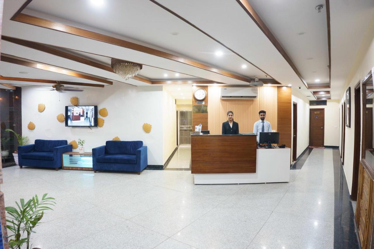 Hotel Vihaan Residency Zirakpur Εξωτερικό φωτογραφία